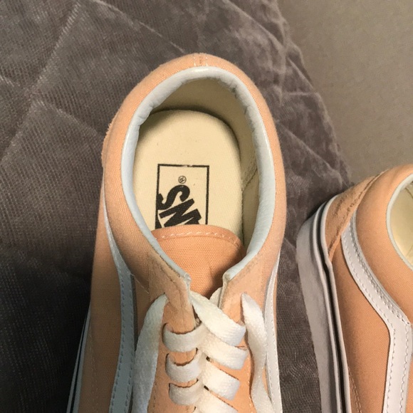Vans - Picture 3 of 4